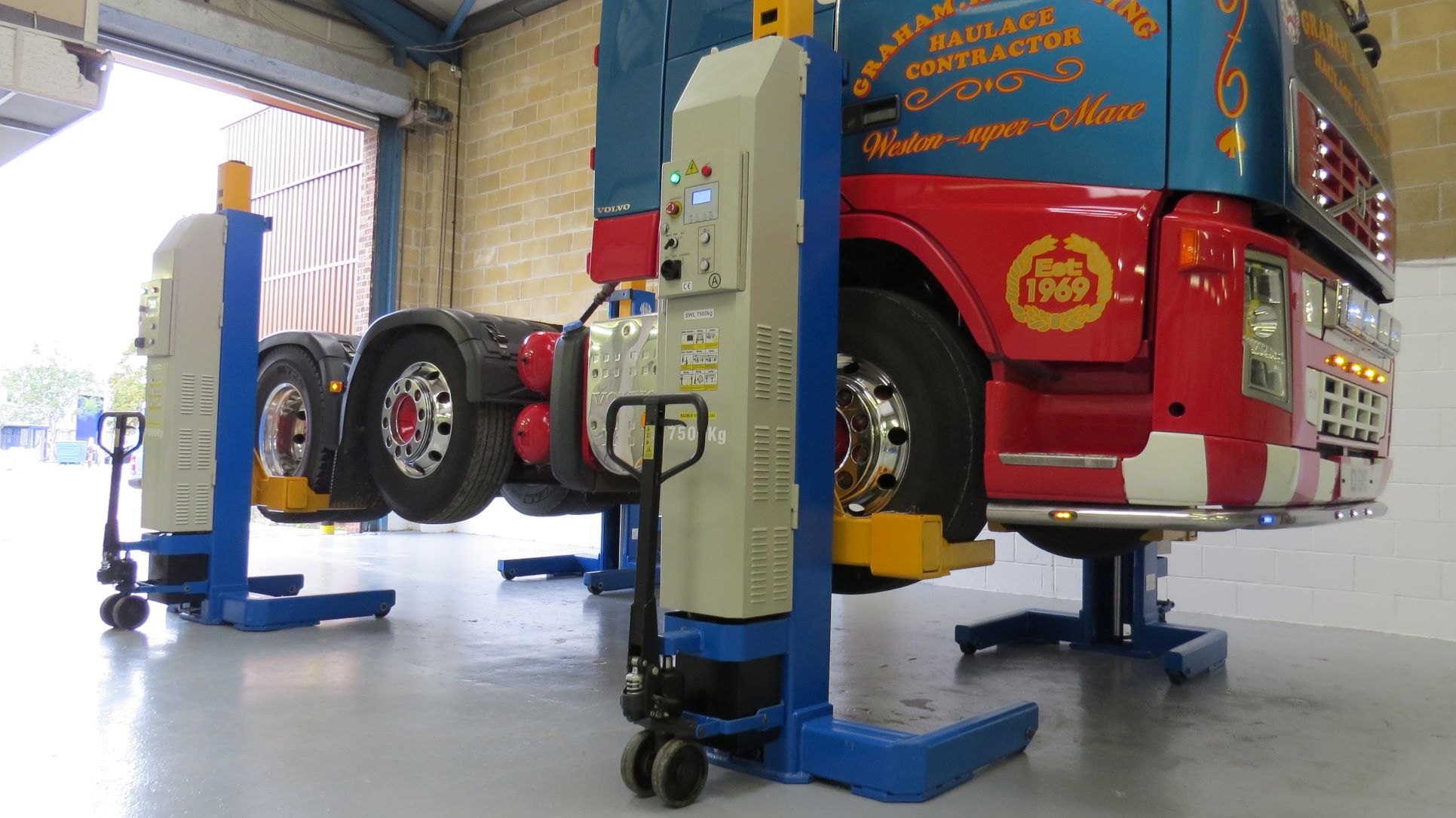 MOBILE COLUMN TRUCK & BUS LIFTS WIRELESS 7.5 TONNE MAXIMA 4030MLWUSA